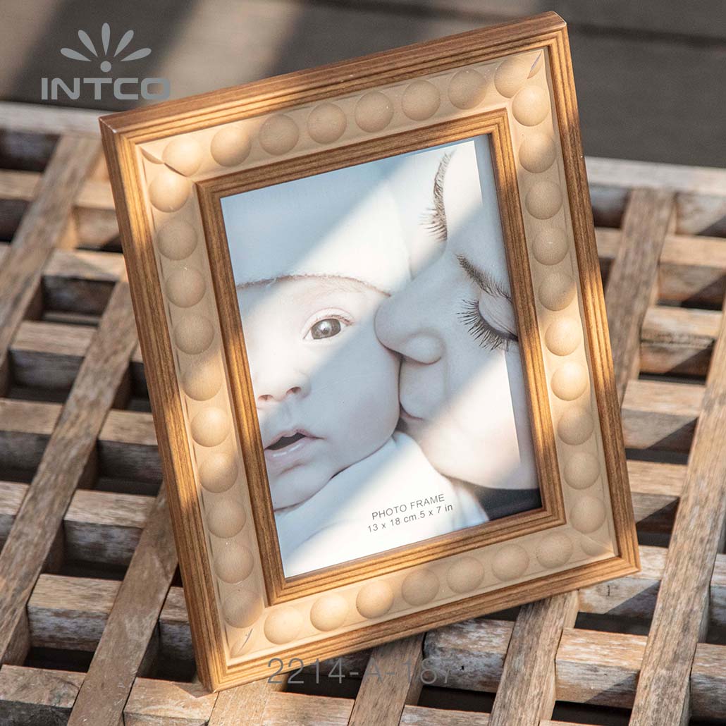 classic beaded photo frame ideas