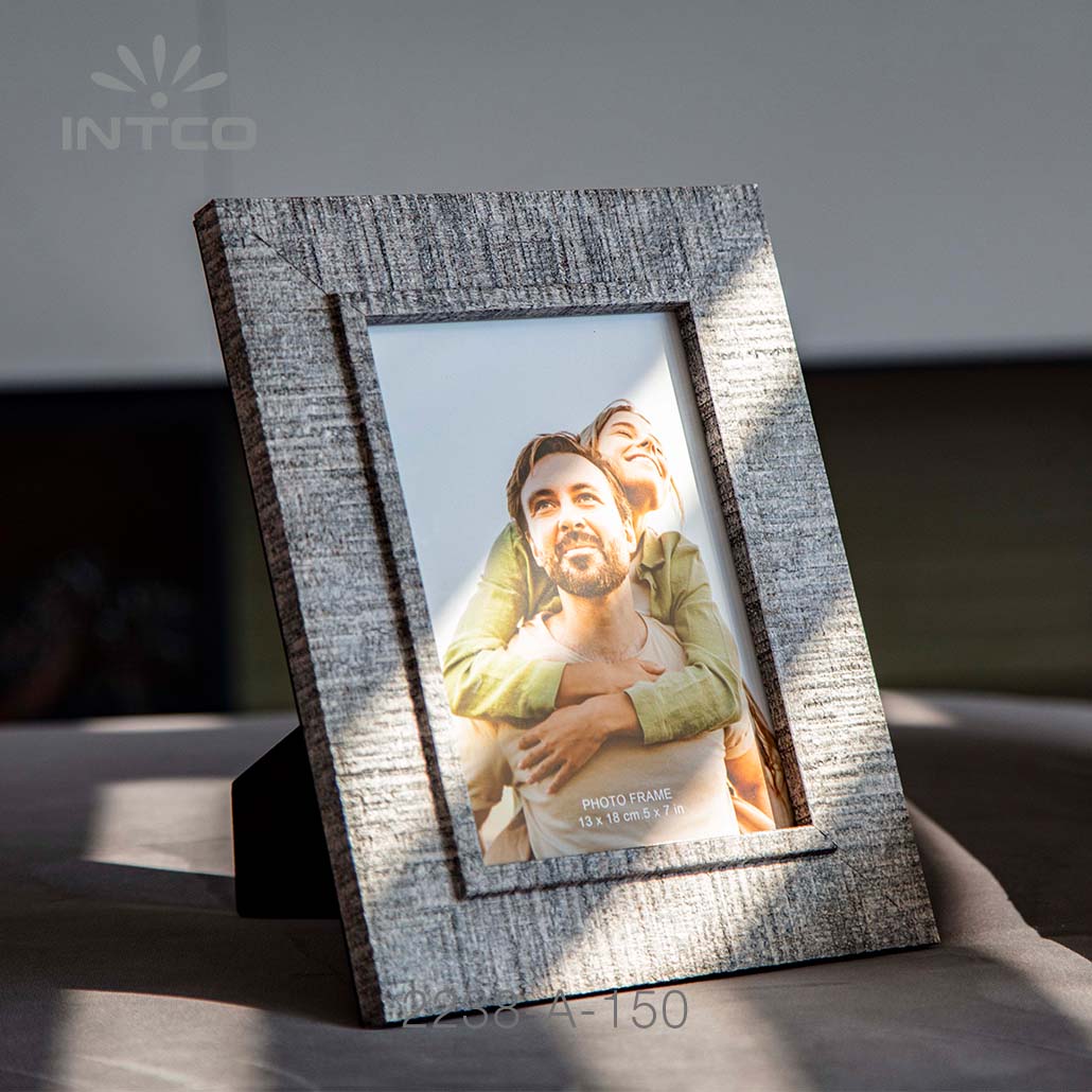 rustic photo frame ideas for table decor