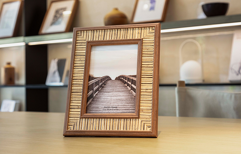 wood photo frame for home decoration